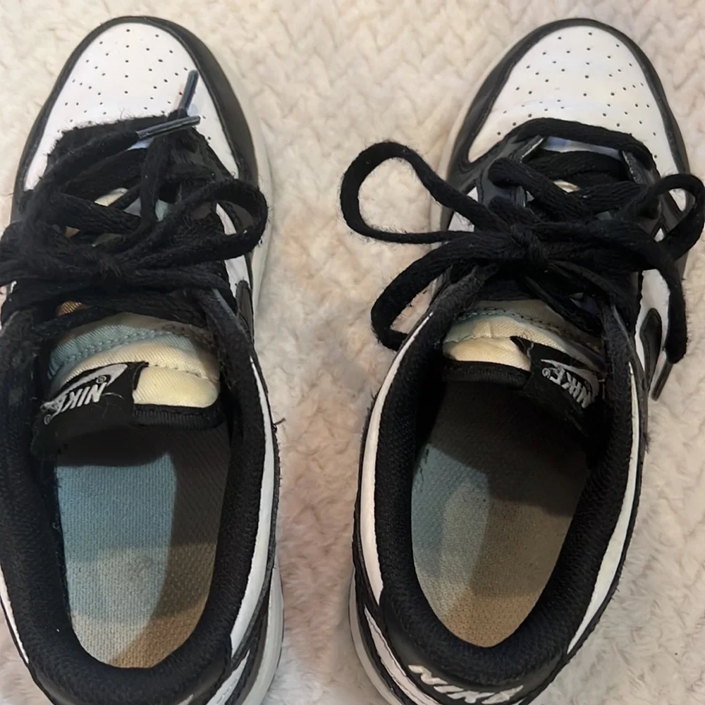 Nike Dunk Low Panda Kids Size 2Y Black White Youth Sneakers Athletic Shoes